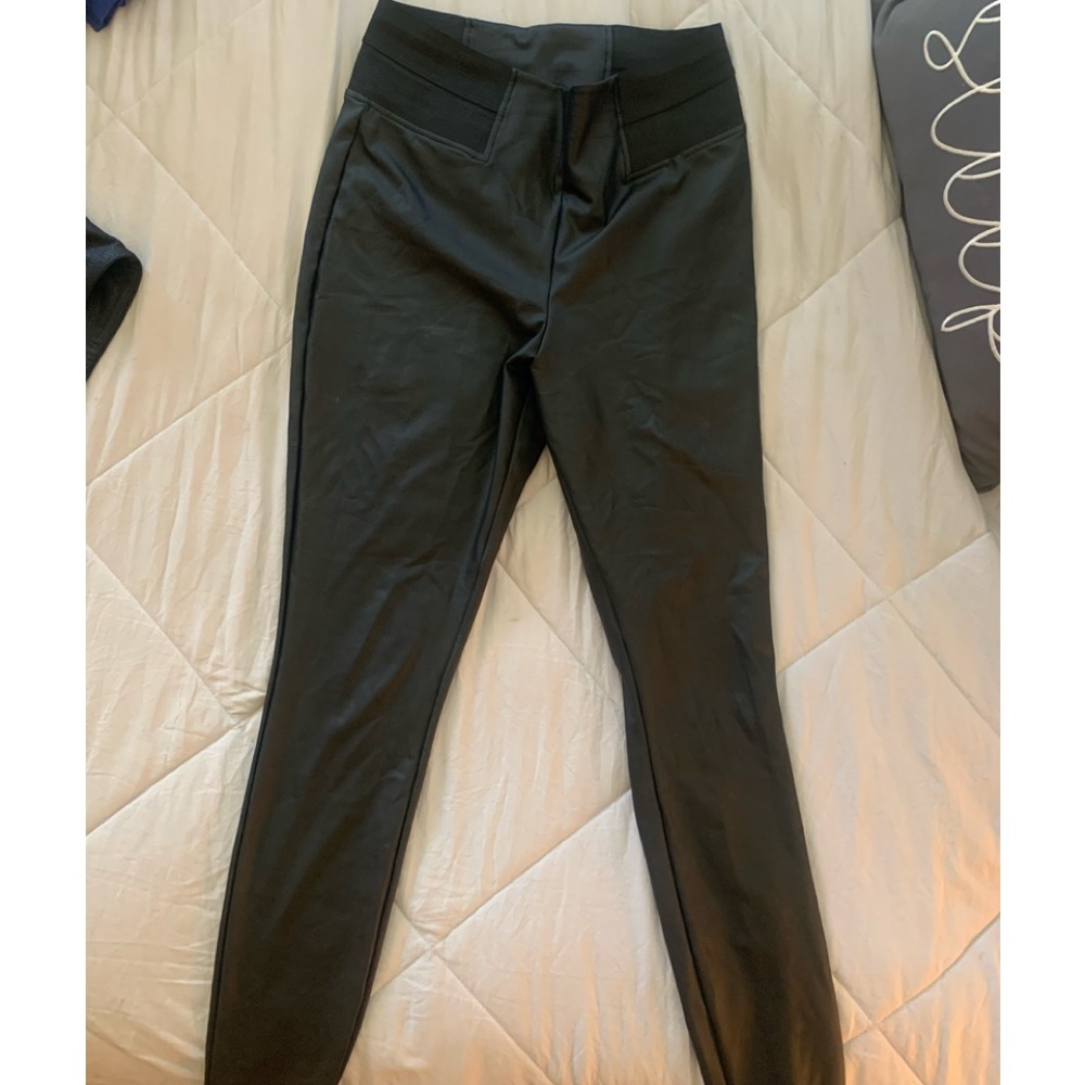 Vera Wang faux leather leggings Medium